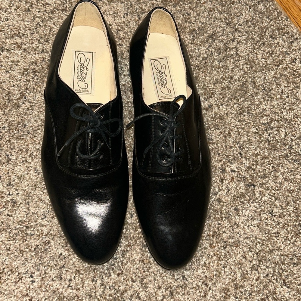 Fratelli Black Leather Lace-Up Flats